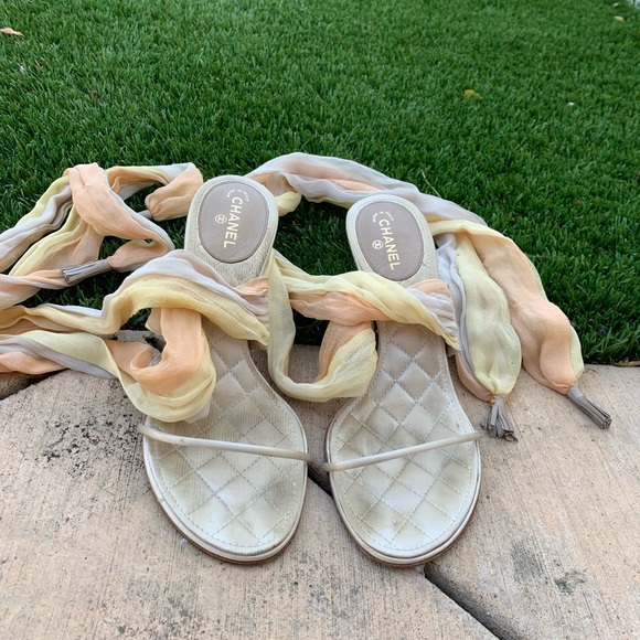CHANEL Wrap-Up Heel - Picture 1 of 4